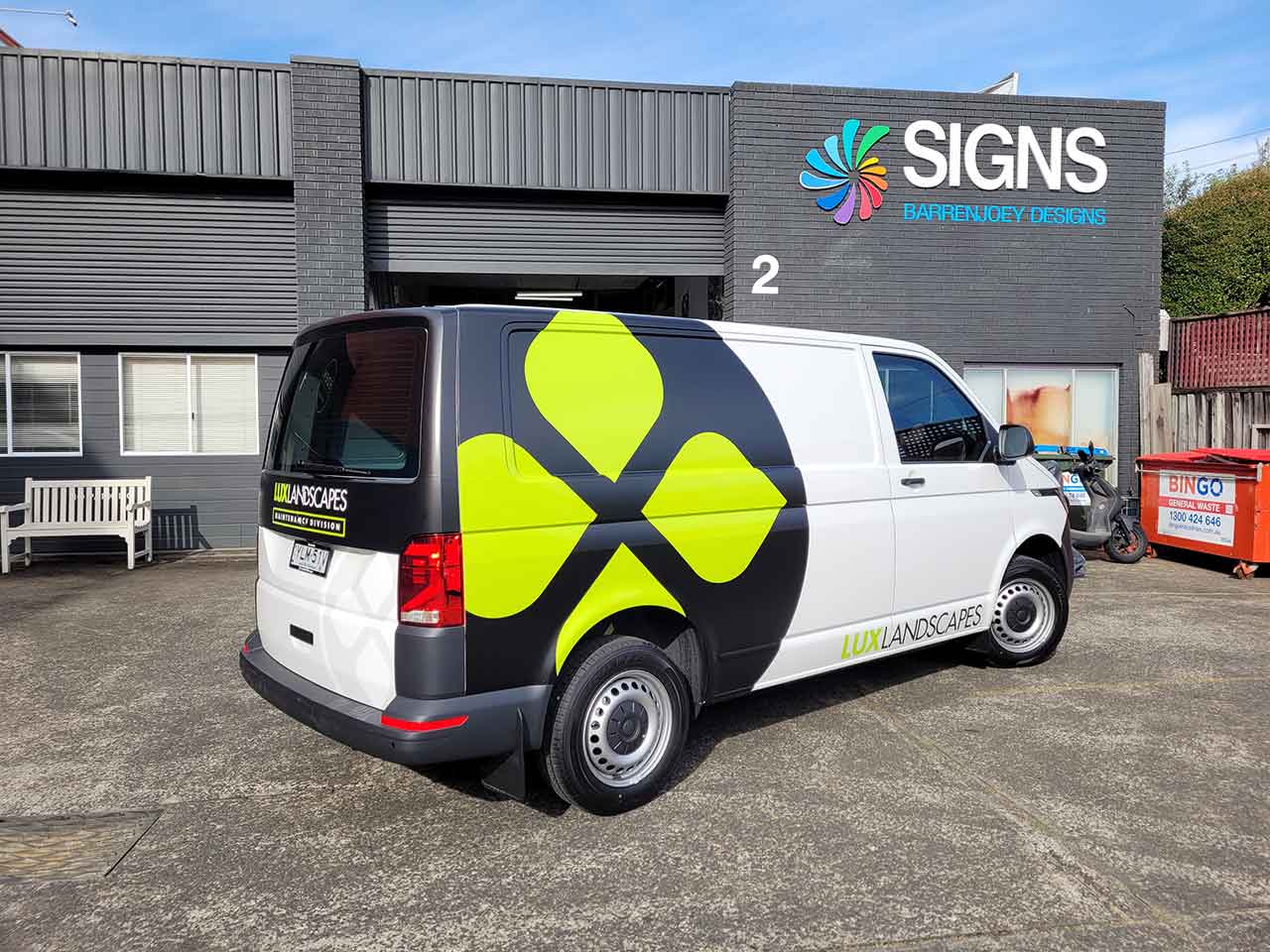 Lux Landscapes van wrap